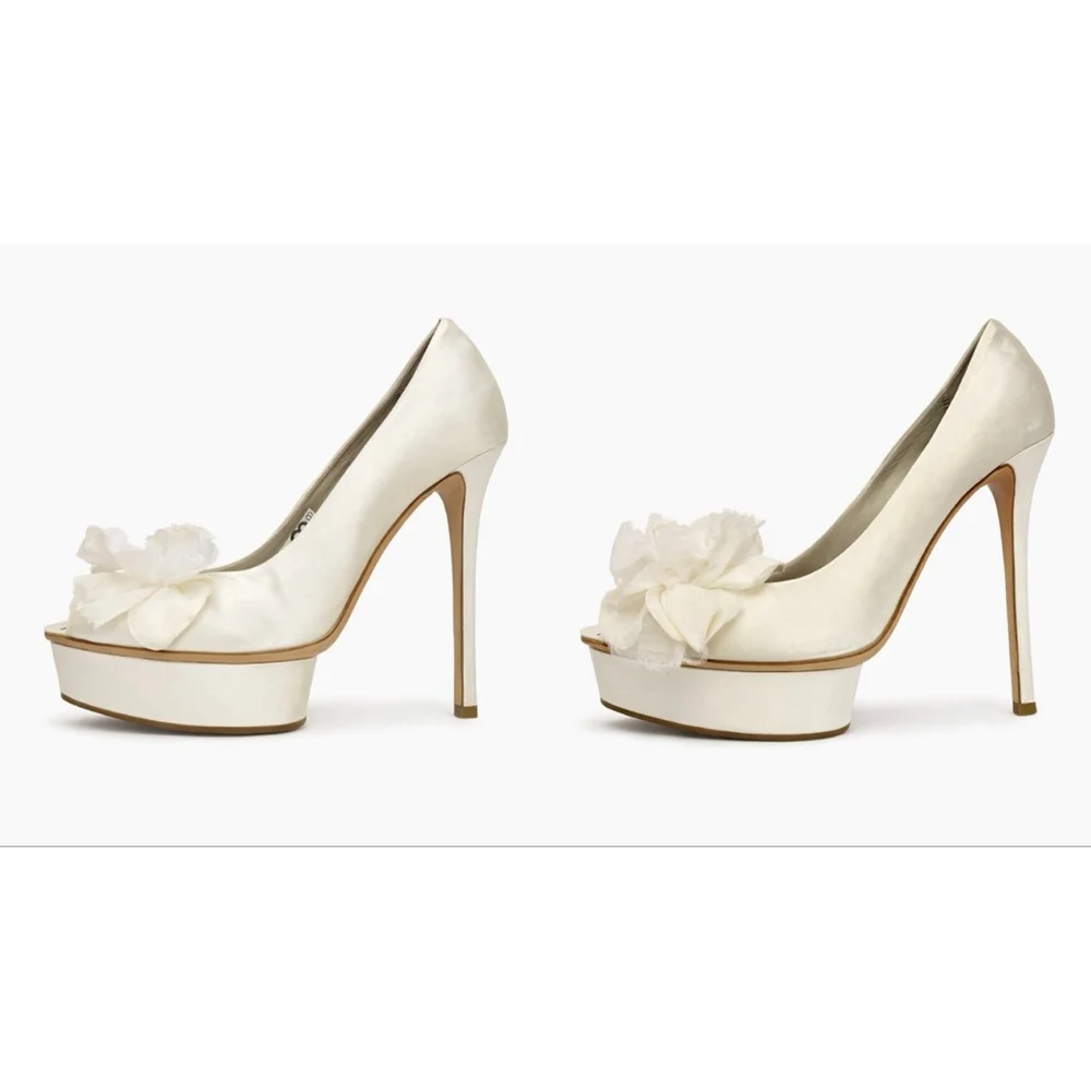 New Le Silla (Italian) Ivory Bridal Peep Toe Platform Heels Size 9.5/39.5